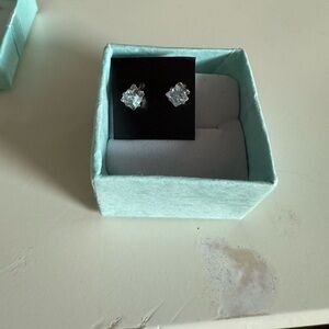 Diamond Silver Stud Earrings ✨